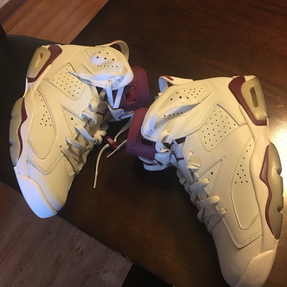 SOLD! Jordan Retro 6 Maroon size 10.5 9/10 - Picture 5 of 6
